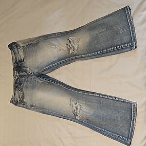 Never worn American eagle kick crop light destroy jeans